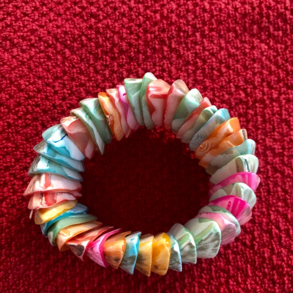 Multicolor shell stretch bracket. - Picture 3 of 3